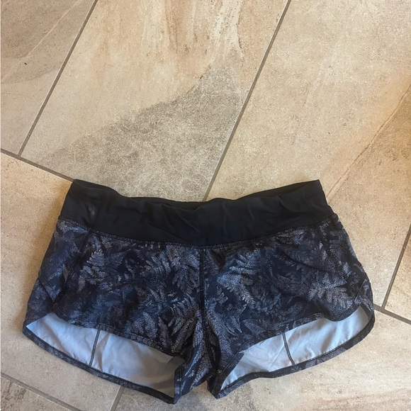 Lululemon Shorts - Picture 1 of 2
